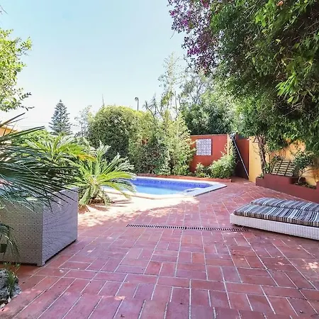 Bunga - Beautiful With Swimming Pool Appartement